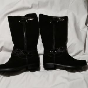 Monroe and maine boots